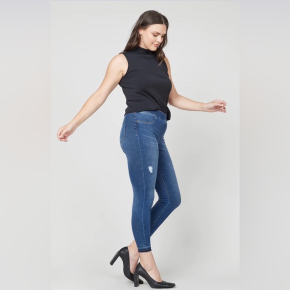 NWT Spanx Distressed Ankle Skinny Jeans, Medium Wash - Picture 1 of 6